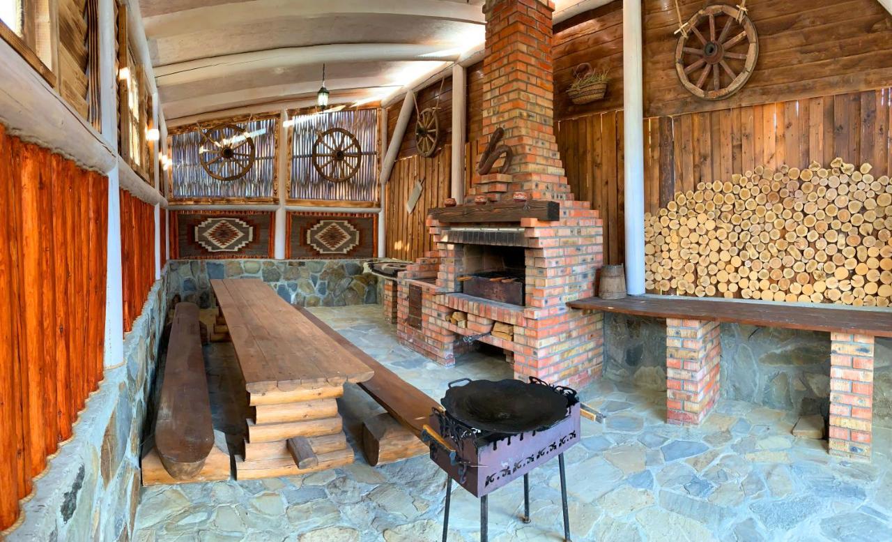Guest House Lileya Bukovel Bagian luar foto