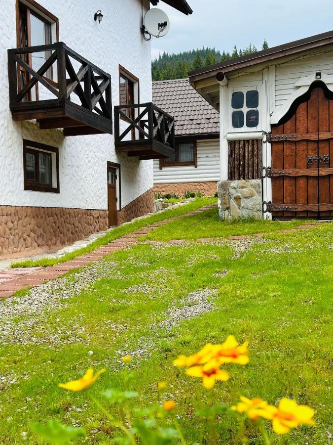 Guest House Lileya Bukovel Bagian luar foto
