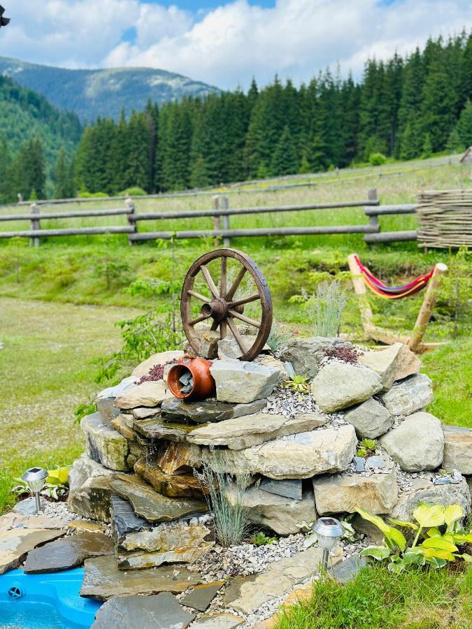 Guest House Lileya Bukovel Bagian luar foto