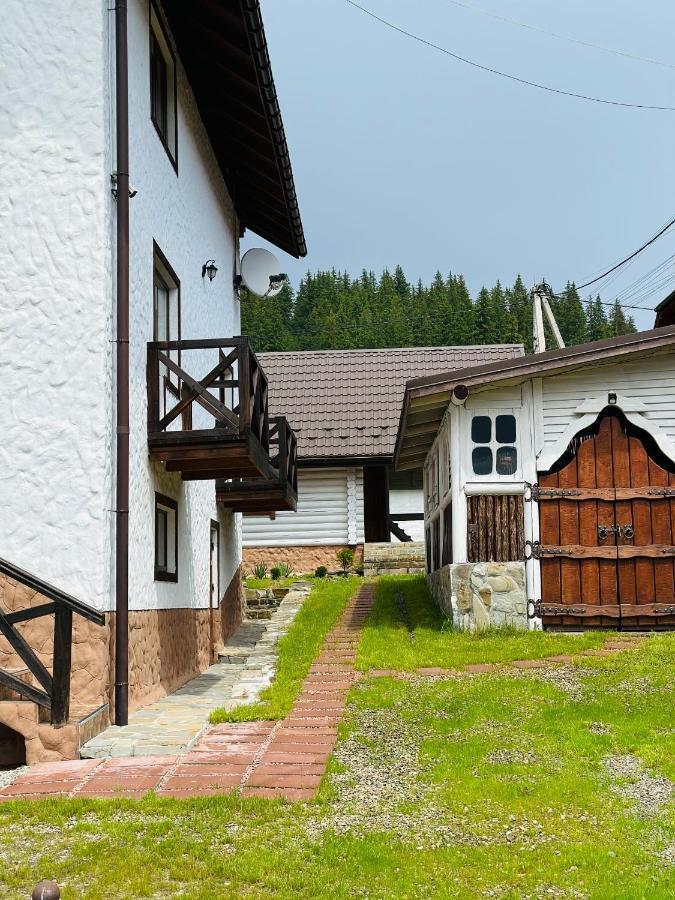 Guest House Lileya Bukovel Bagian luar foto