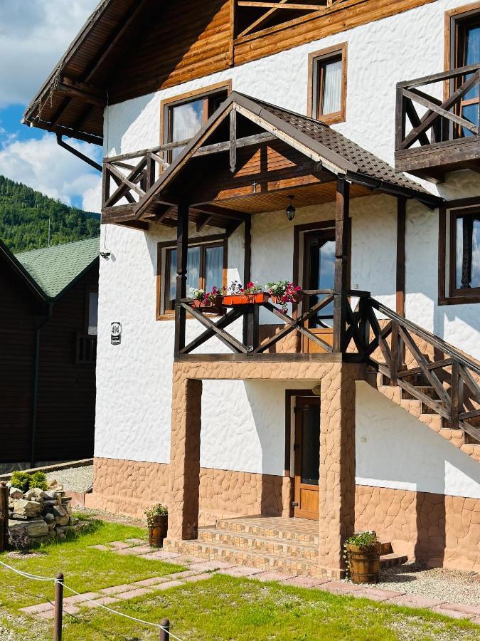Guest House Lileya Bukovel Bagian luar foto