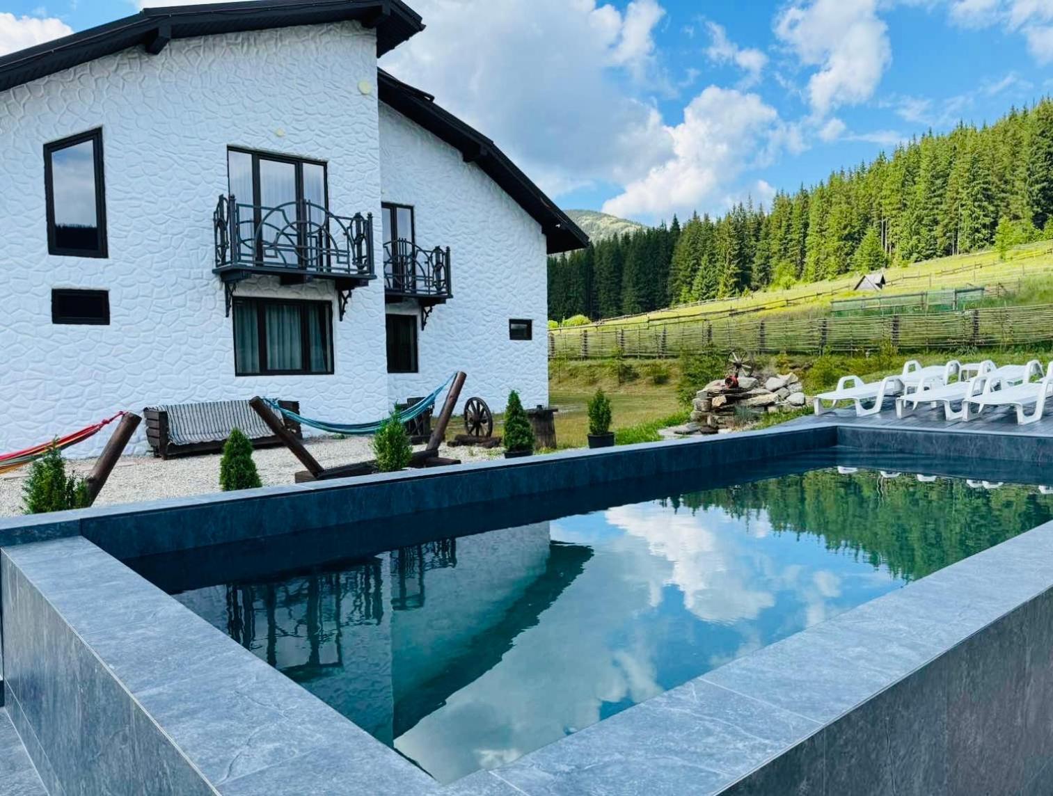 Guest House Lileya Bukovel Bagian luar foto