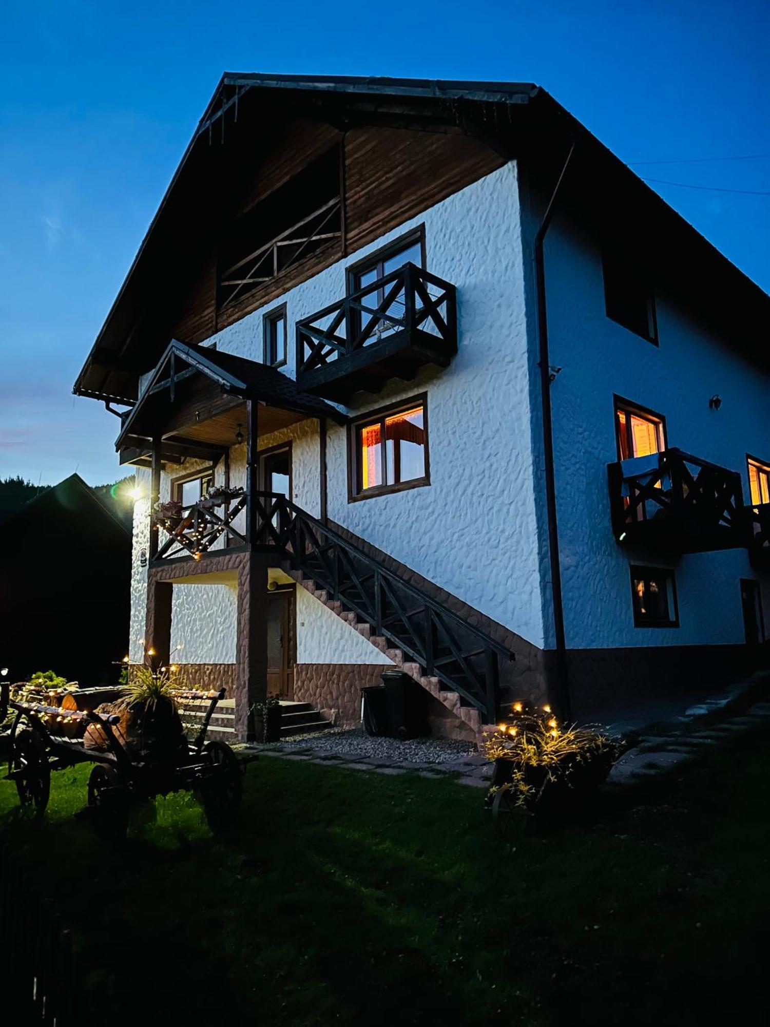 Guest House Lileya Bukovel Bagian luar foto