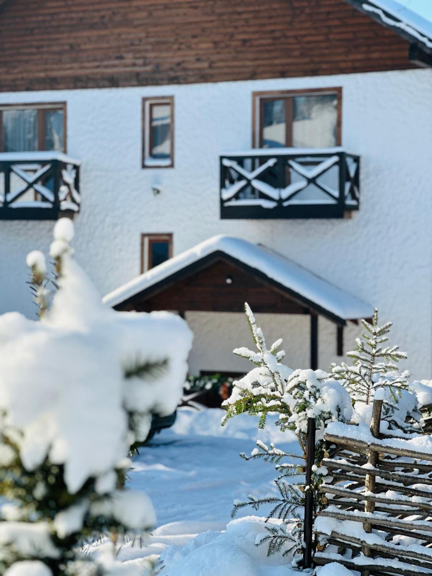 Guest House Lileya Bukovel Bagian luar foto